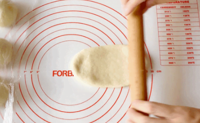 大人小孩都愛吃的軟綿拉絲椰蓉面包,心形造型,簡單易做